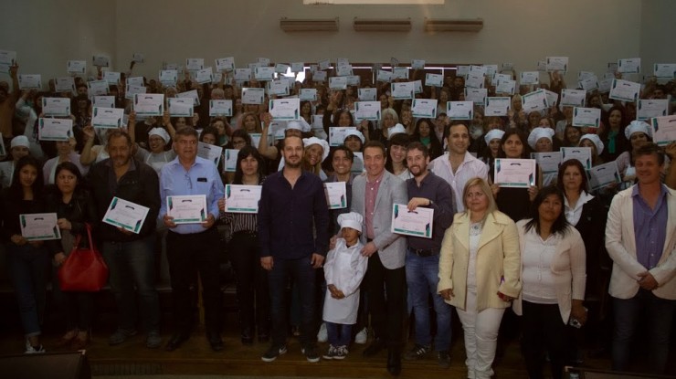Alumnos de la Escuela de Emprendedores Municipal recibieron su diploma